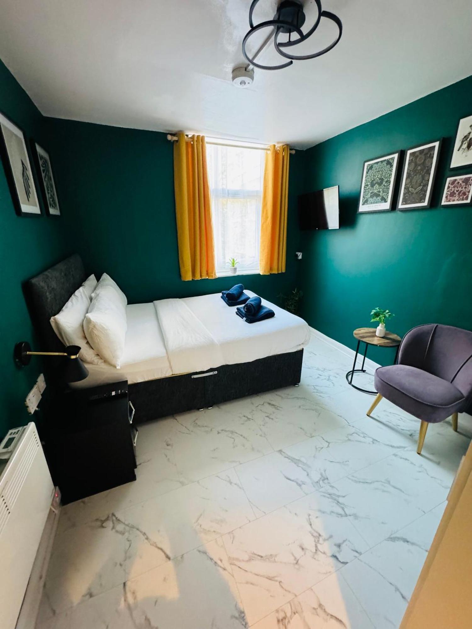 Private Studio Flat In City 1190 London Kültér fotó