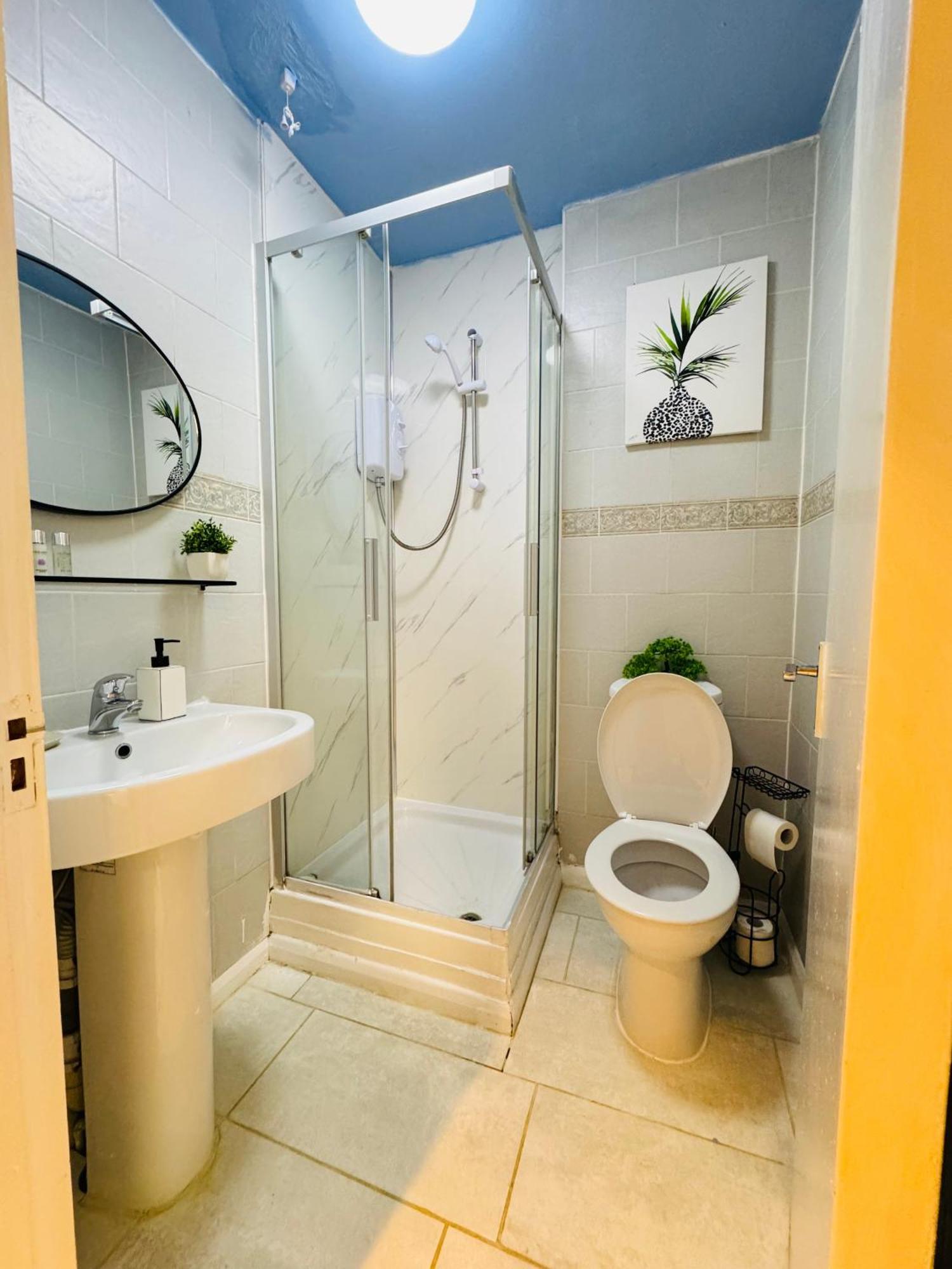 Private Studio Flat In City 1190 London Kültér fotó
